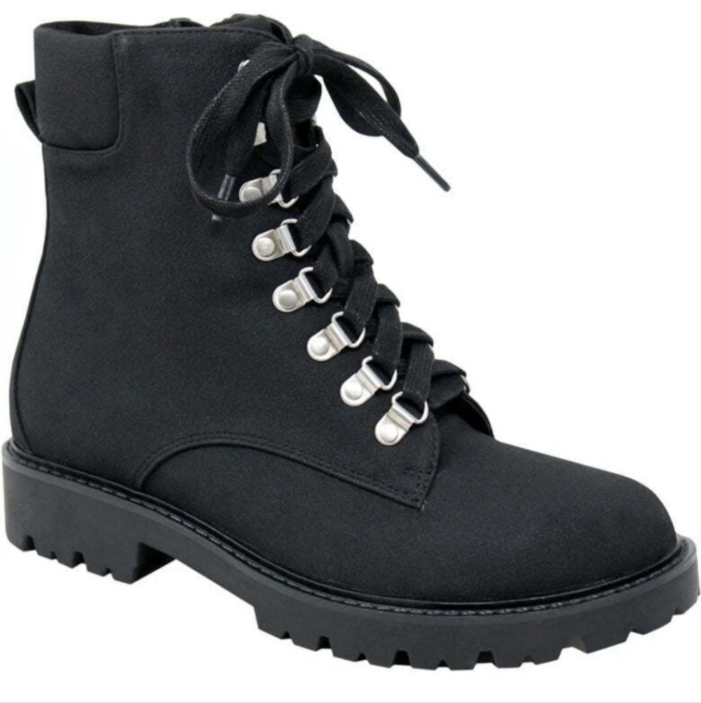 NWOT Charles by Charles David randy Combat Lace-up Boots
